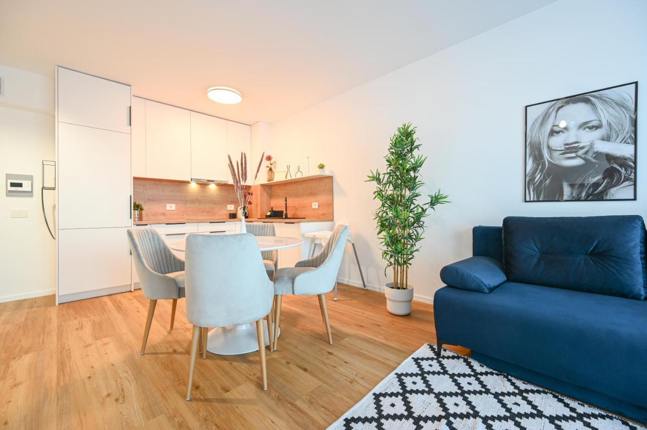 Apartament Km Flats Oradea Zewnętrze zdjęcie