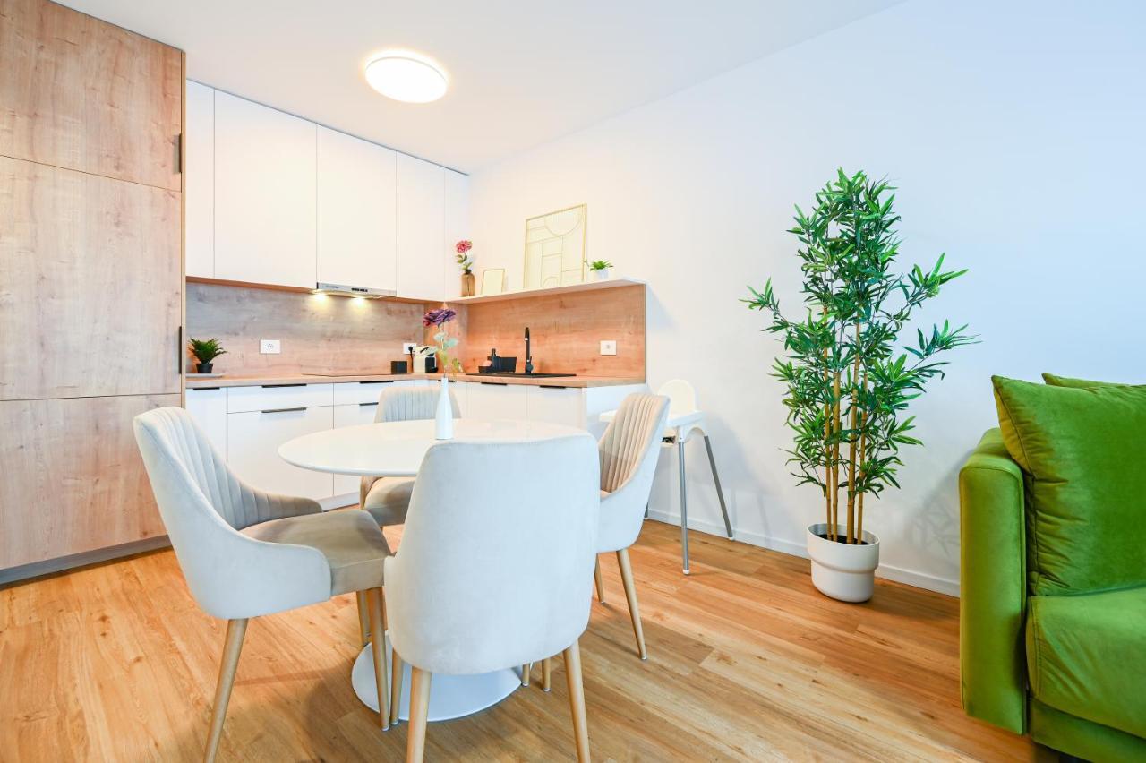 Apartament Km Flats Oradea Zewnętrze zdjęcie