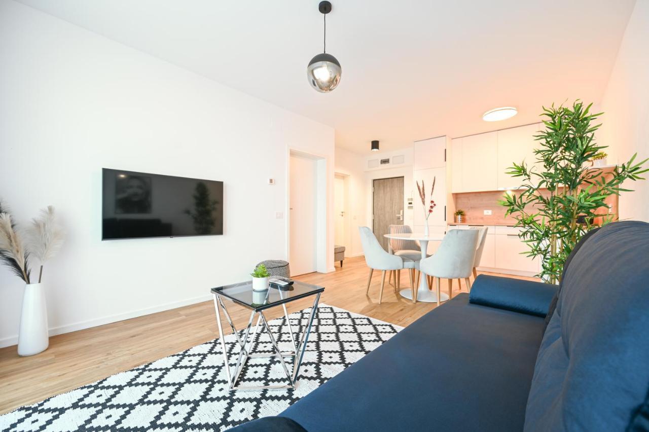Apartament Km Flats Oradea Zewnętrze zdjęcie